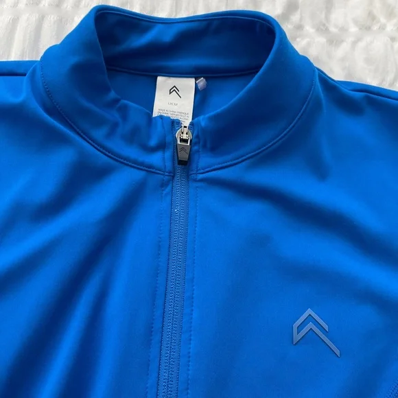 Oneractive Timeless Crop Jacket with high waisted leggings - Picture 8 of 10